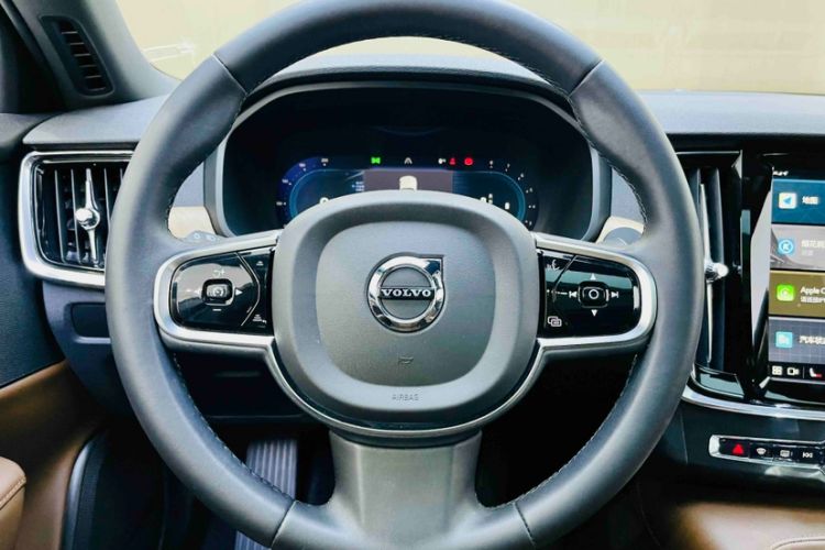 Used Volvo S90 2023 B5 Zhiyi Luxury Edition