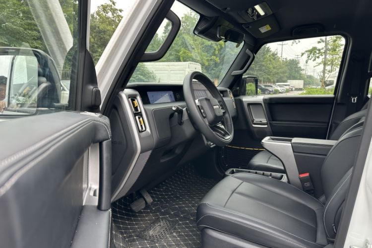 Used  V23 2025 501 Four-Wheel Drive Intelligent Driving Version