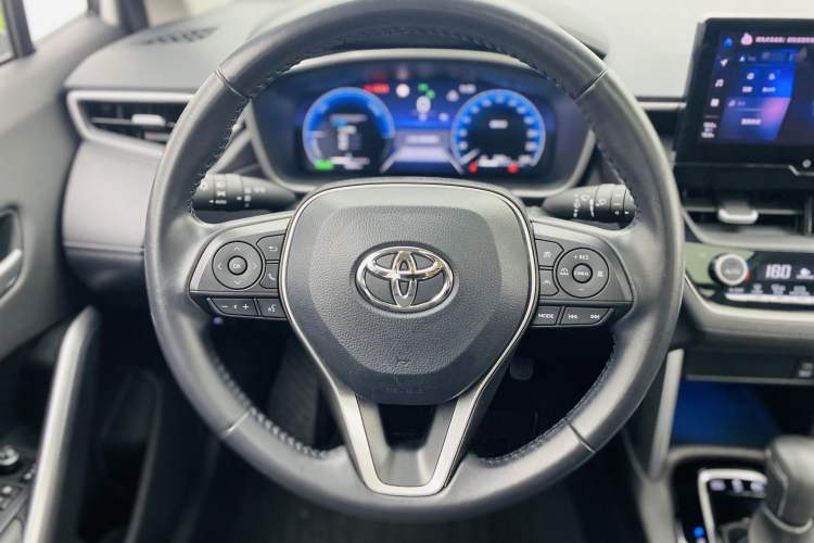 Used Toyota FRONTLANDER 2023 2.0L Smart Electric Hybrid Dual-Engine Deluxe Version
