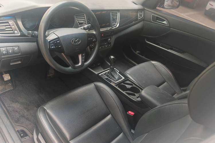 Used Hyundai Mistra 2014 1.8L Automatic Smart GLS
