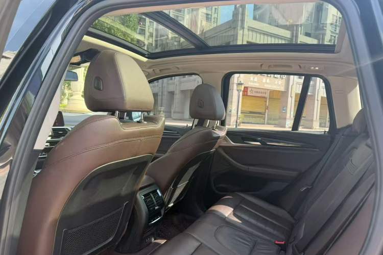 Used BMW X3 2021 xDrive30i Luxury Model with M Sport Package
