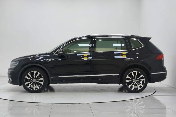 Used Volkswagen Tiguan L 2021 380TSI Automatic All-Wheel Drive R-Line Comfort Plus 7-Seater
