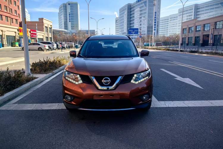 Used Nissan X-Trail 2015 2.0L CVT Comfort MAX Edition 2WD
