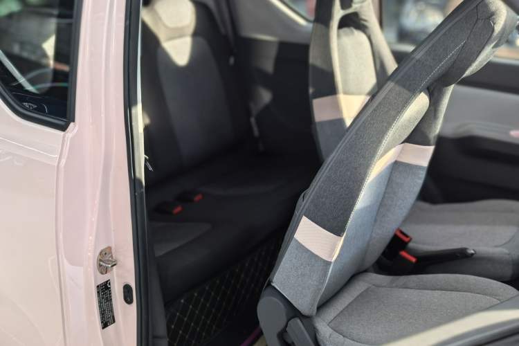 Used Wuling Hongguang MINIEV 2021 Macaron Premium Model – Lithium-NMC