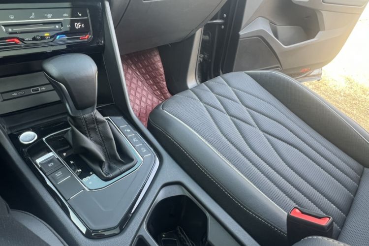 Used Volkswagen Tiguan L 2023 Restyled 330TSI Automatic Two-Wheel Drive R-Line Enhanced Comfort Version