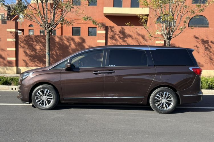 Used Buick GL8 2017 ES 28T Flagship Model China V Standard