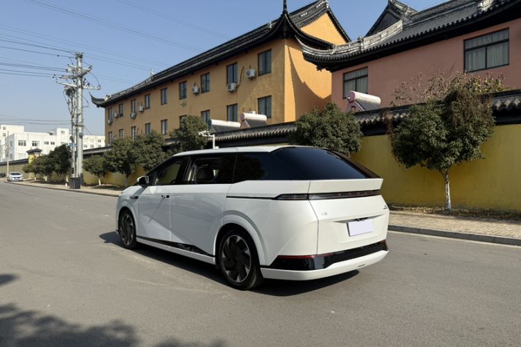 Used XPeng X9 2024 640 All-Wheel Drive High-Performance Max
