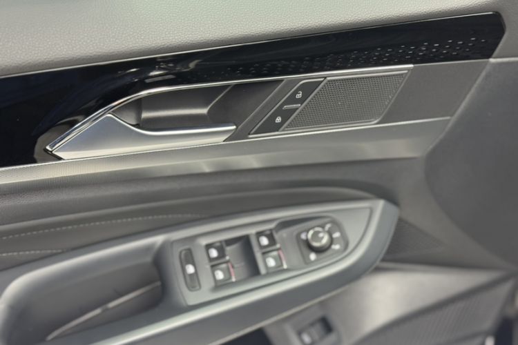 Used Volkswagen Passat 2023 Facelift 330TSI Luxury Edition
