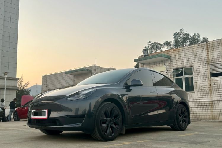 Used Tesla Model Y 2024 Rear-Wheel-Drive Version