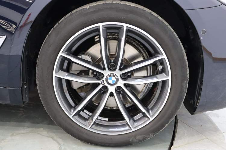 Used BMW 5 Series 2022 Second Facelift 525Li M Sport Package
