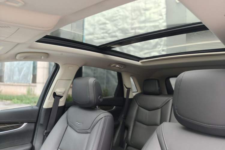 Used Cadillac XT5 2018 25T Luxury Model
