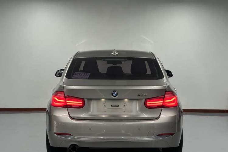 Used BMW 3 Series 2016 320Li Ambition Model
