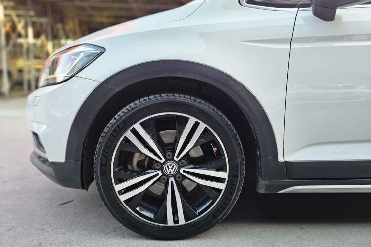 Used Volkswagen Touran 2018 Volkswagen Touran L 280TSI DSG Boundary Edition 7 Seats China V Emission Standard
