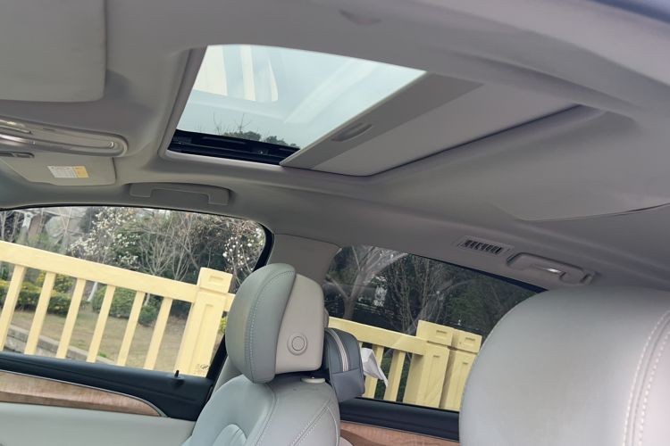 Used Buick GL8 2017 ES 28T Comfort Model China V Standard
