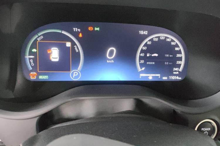 Used Toyota Sienna 2023 2.5L Hybrid Platinum Edition