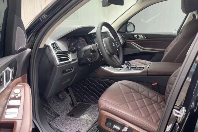 Used BMW X5 2022 Restyled xDrive 30Li Luxury Version M Sport Package
