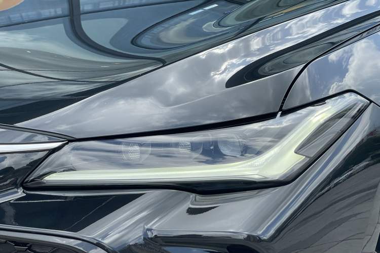 Used Toyota Avalon 2023 2.5L Luxury Edition
