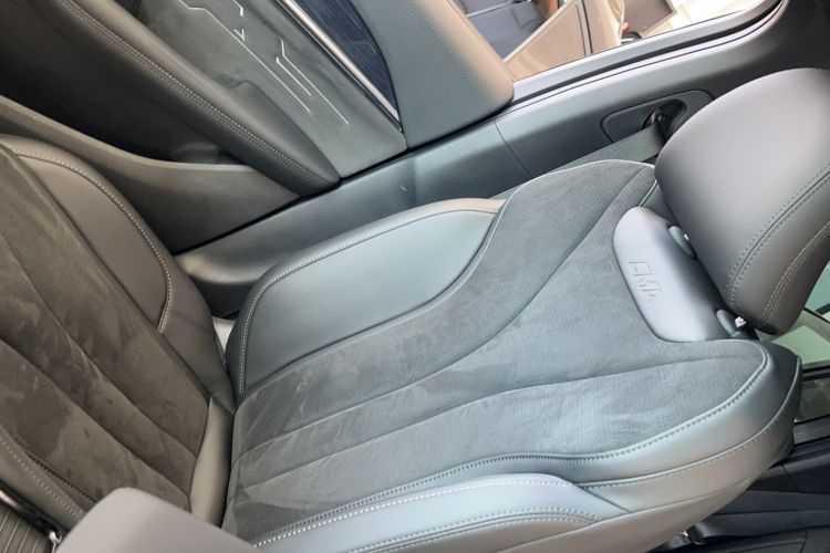 Used Geely Auto Monjaro L 2024 2.0TD High-Power Automatic Two-Wheel Drive Yunqi Version
