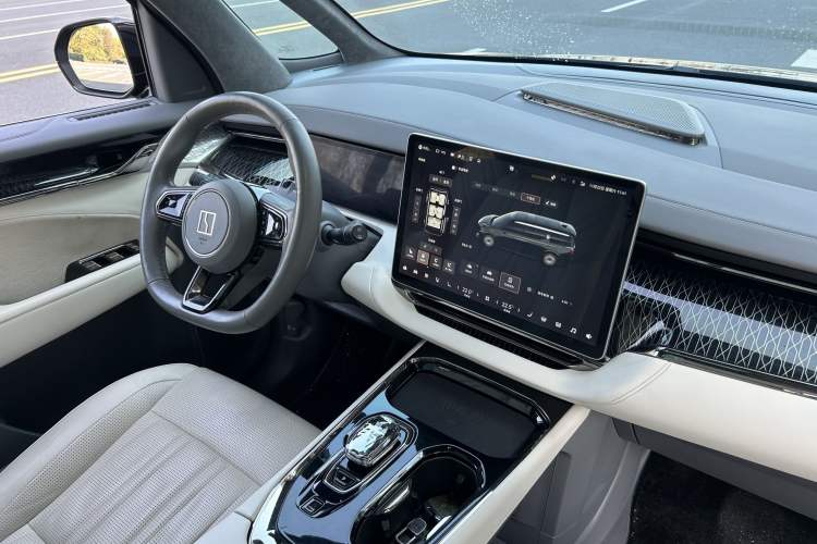 Used Zeekr 009 2022 WE Edition