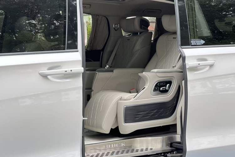 Used Buick GL8 2022 ES Landtrek 653T Comfort Edition
