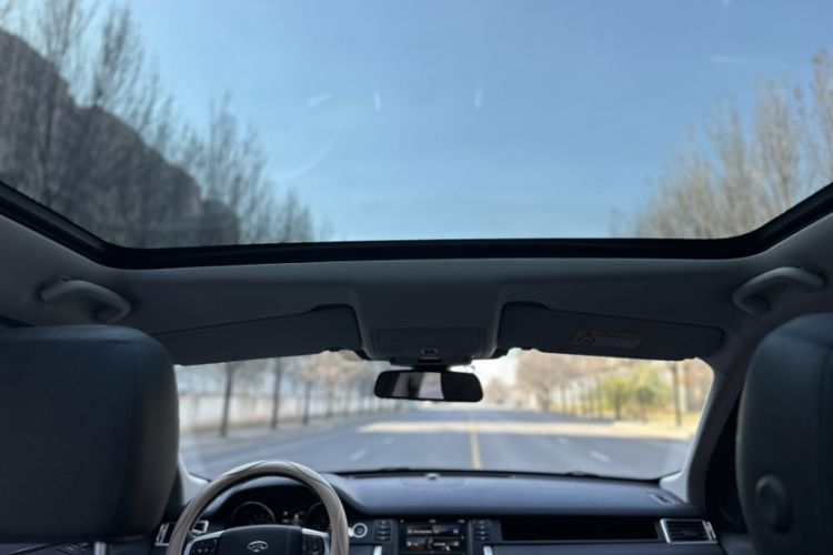 Used Land Rover Discovery Sport 2019 240 PS SE Version China VI Standard
