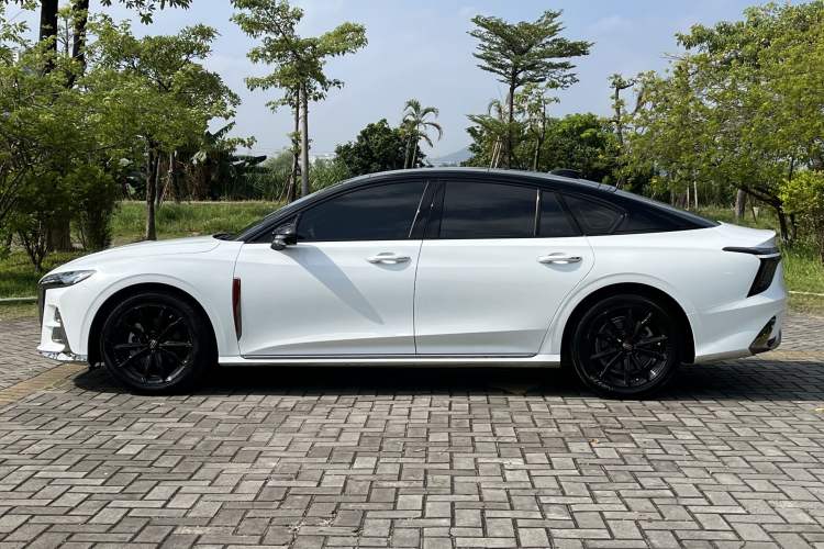 Used Hongqi H6 2023 2.0T ZhiShang Version
