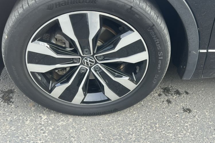 Used Volkswagen Tiguan L 2023 Restyled 330TSI Automatic Two-Wheel Drive R-Line Enhanced Comfort Version