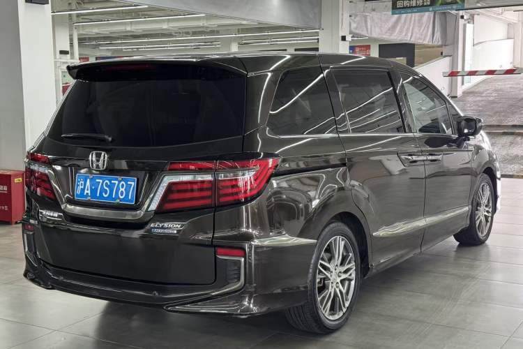 Used Honda Elysion 2019 2.0L Hybrid Luxury Edition

