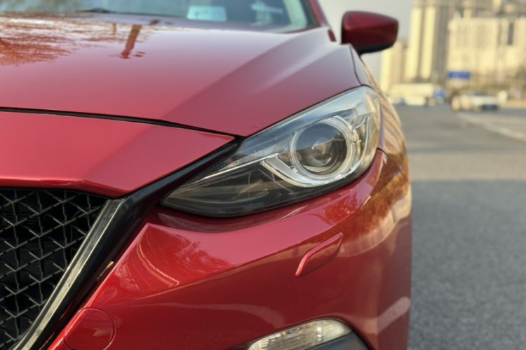 Used Mazda Mazda 3 Axela 2014 Sedan 2.0L Automatic Flagship Model
