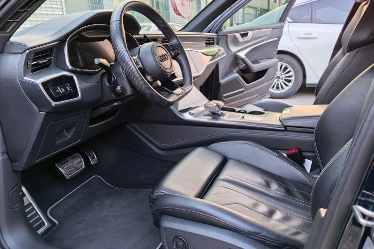 Used Audi A6 2022 allroad quattro Explorer 55 TFSI Prestige Off-Road Model