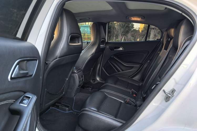 Used Mercedes-Benz GLA 2017 GLA 220 4MATIC Fashion Model