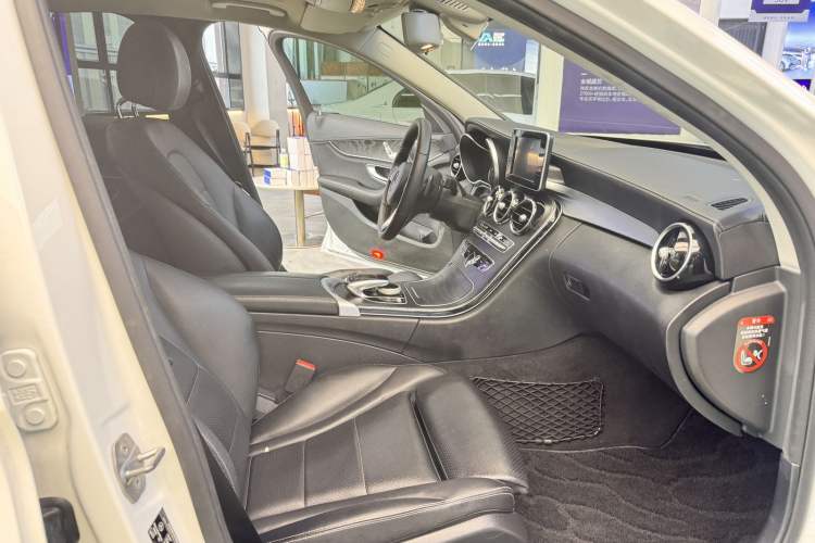 Used Mercedes-Benz C-Class 2018 C 180 L Fashion Edition Sport Version
