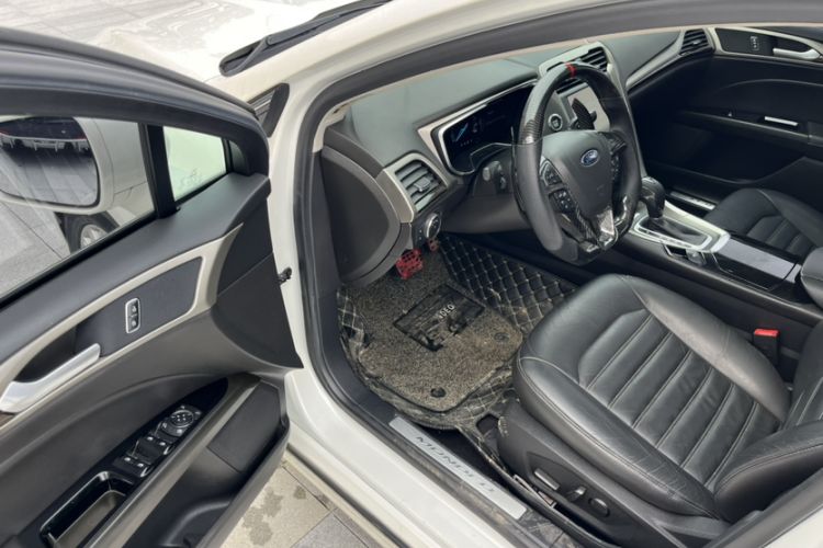 Used Ford Mondeo 2013 2.0L GTDi 200 Luxury Model
