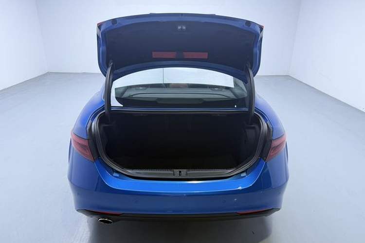 Used Alfa Romeo Giulia 2017 2.0T 200HP Luxury Edition