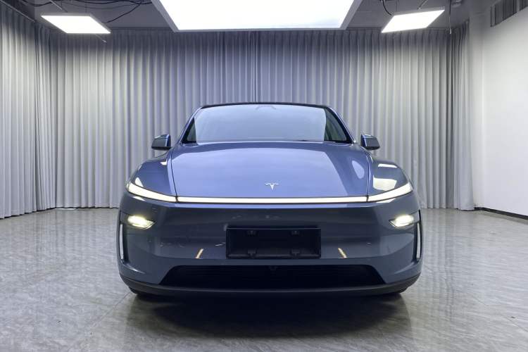 Used Tesla Model Y 2025 Rear-Wheel-Drive Version