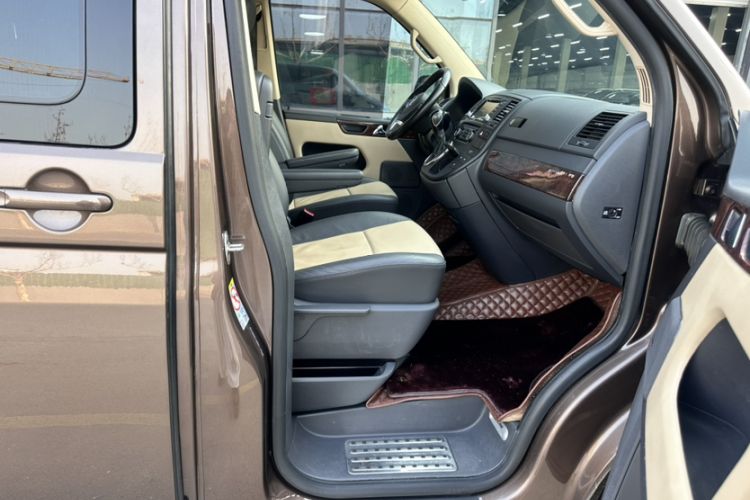 Used Volkswagen Multivan 2012 2.0 TSI Four-Wheel Drive Deluxe Edition
