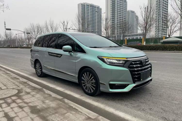 Used Honda Elysion 2022 2.0L eHEV Luxury First Edition