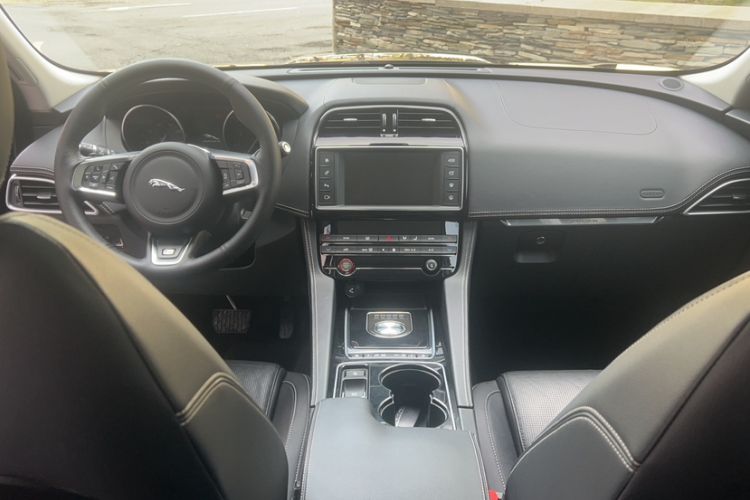 Used Jaguar F-PACE 2016 3.0 SC Four-Wheel Drive R-Sport Sport Edition
