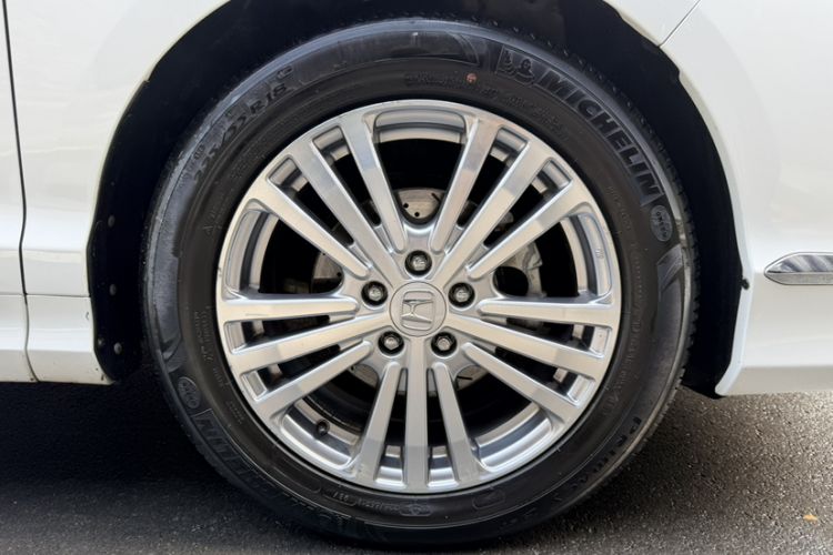 Used Honda Elysion 2016 2.4L Style Edition
