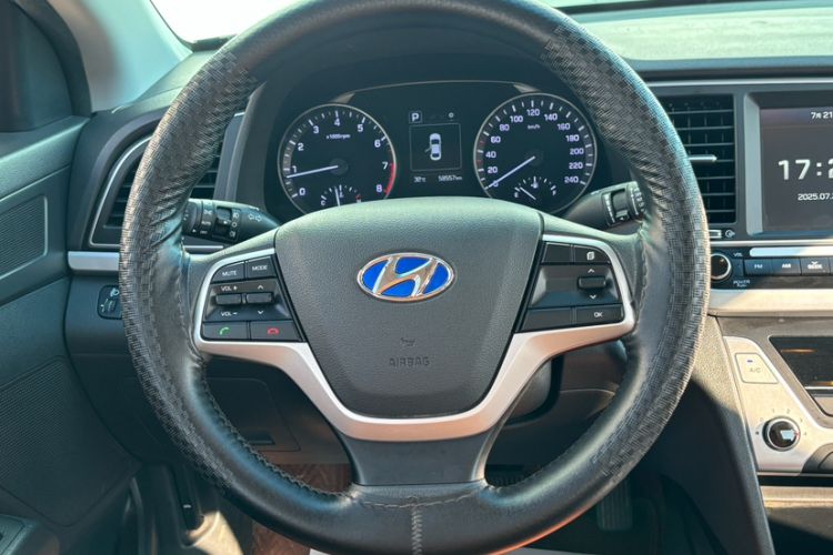 Used Hyundai Elantra 2016 1.6L Automatic ZhiXuan – Elite Version
