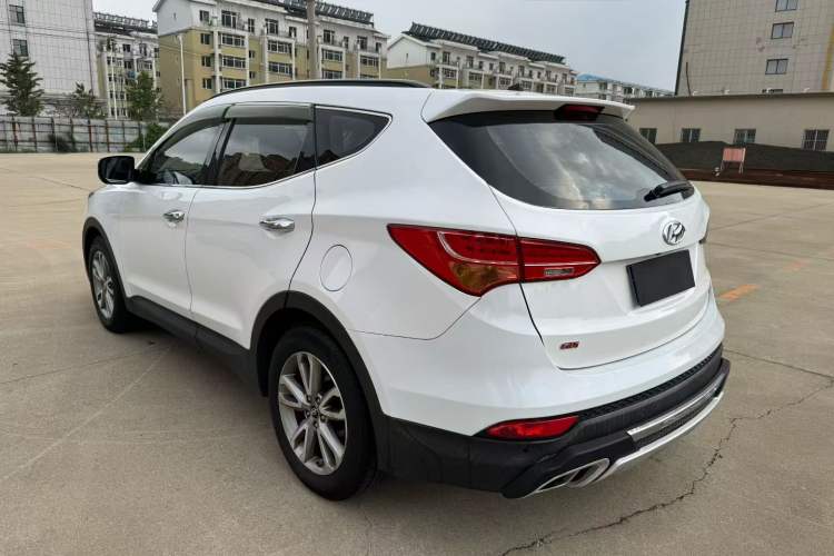 Used Hyundai Santa Fe 2013 2.4L Automatic 4x4 Prestige Edition
