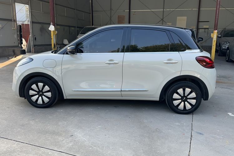 Used Wuling Bingo 2023 333 km Lingxi Connected+ Version
