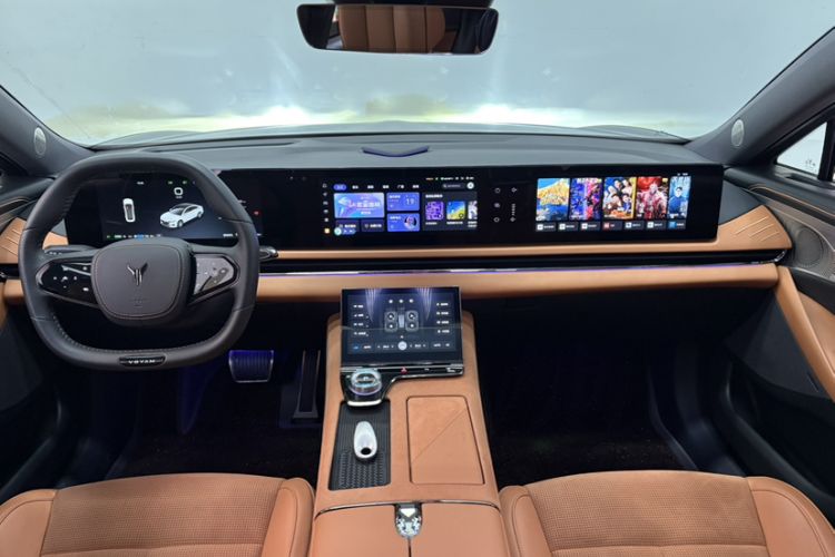 Used VOYAH PASSION 2024 PHEV Four-Wheel Drive Ultra-Long Range Flagship Model
