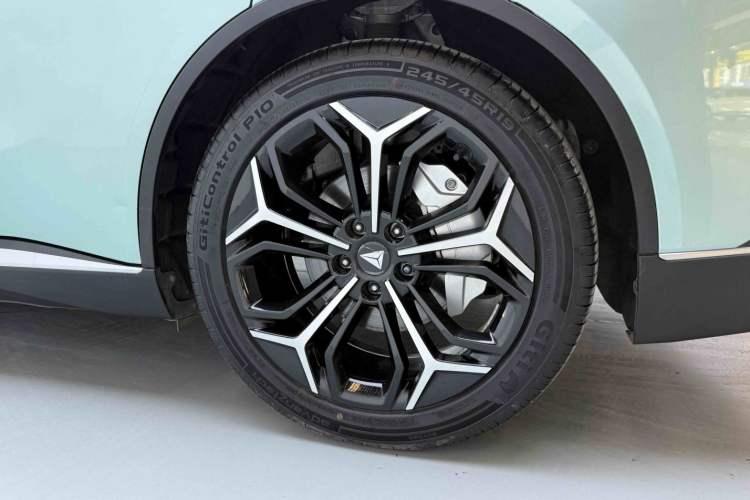 Used  SL03 2023 200Max Range-Extended Version
