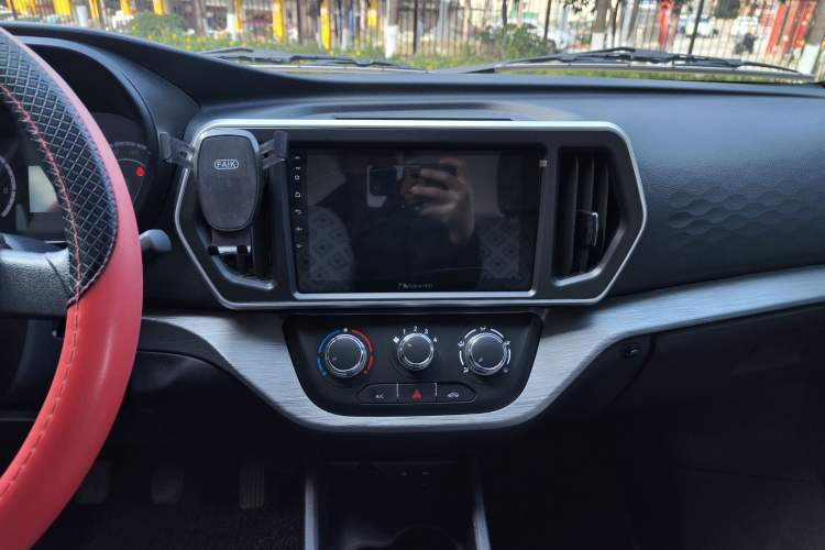 Used Chana Ruixing M60 2023 1.5L GDI Comfort-Class Passenger Vehicle 6/7 Seats