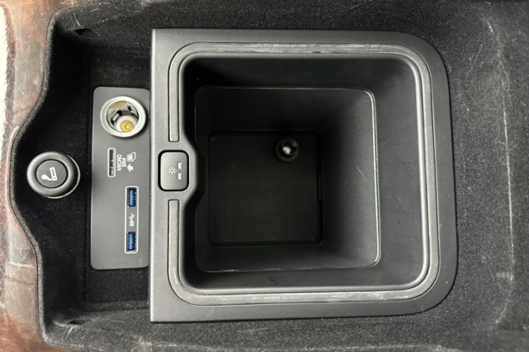 Used Land Rover Range Rover 2021 3.0 L6 Century Extended Classic Edition
