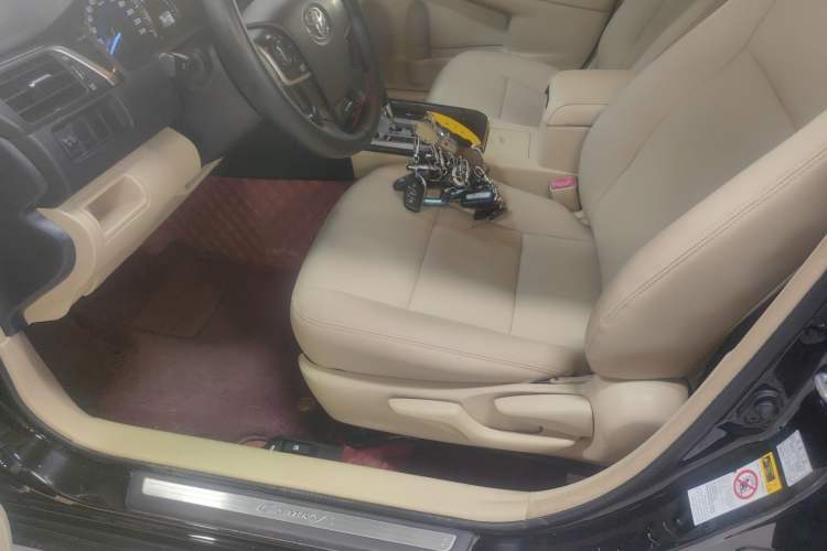 Used Toyota Camry 2015 2.0E Elite Edition
