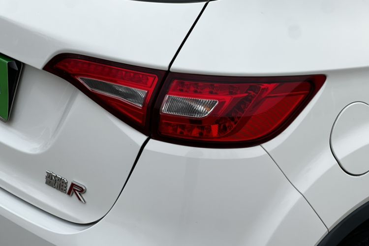 Used FAW Senya R7 2016 1.6L Automatic Smart Version
