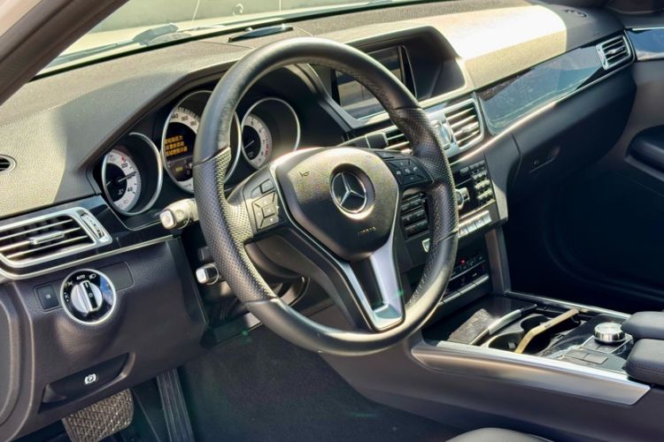 Used Mercedes-Benz E-Class 2015 Facelift E 200 L Sport Edition
