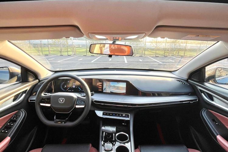 Used Changan Eado 2024 PLUS Blue Whale NE 1.4T GDI DCT High-Energy Edition
